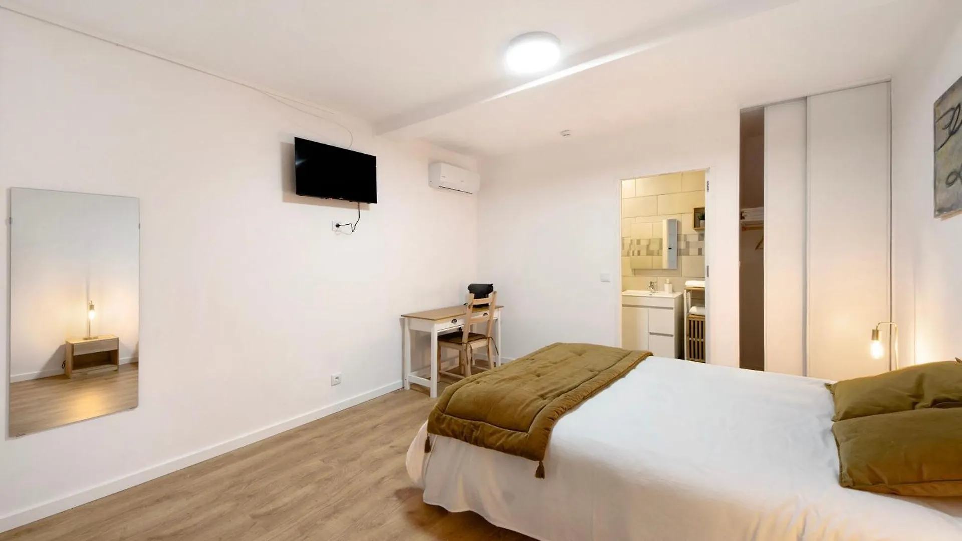 קוימברה Df Alojamentos E Suites 0*,