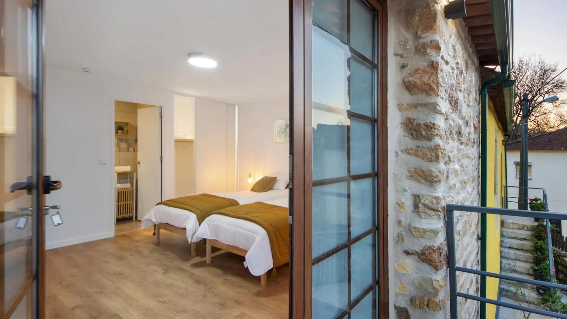 קוימברה Df Alojamentos E Suites 0*,
